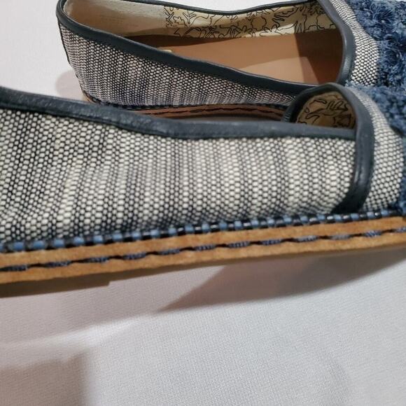 Ellen DeGeneres Nolana Flats Womens Size 6.5 Blue Fluffy Slip On Leather Boho - Picture 4 of 8